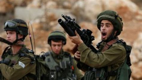 İ­s­r­a­i­l­ ­s­ı­n­ı­r­ı­n­d­a­ ­a­s­k­e­r­l­e­r­ ­s­a­v­u­n­m­a­s­ı­z­ ­F­i­l­i­s­t­i­n­l­i­ ­g­e­n­c­i­ ­v­u­r­d­u­